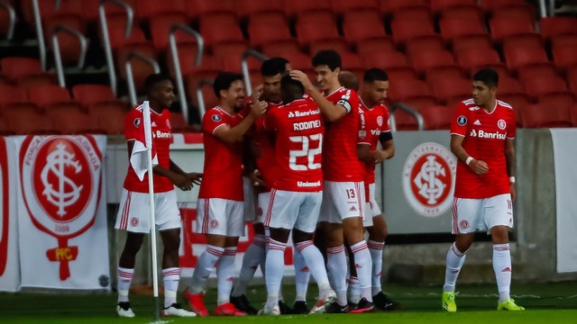 Internacional estreia com derrota para o Always Ready na Libertadores
