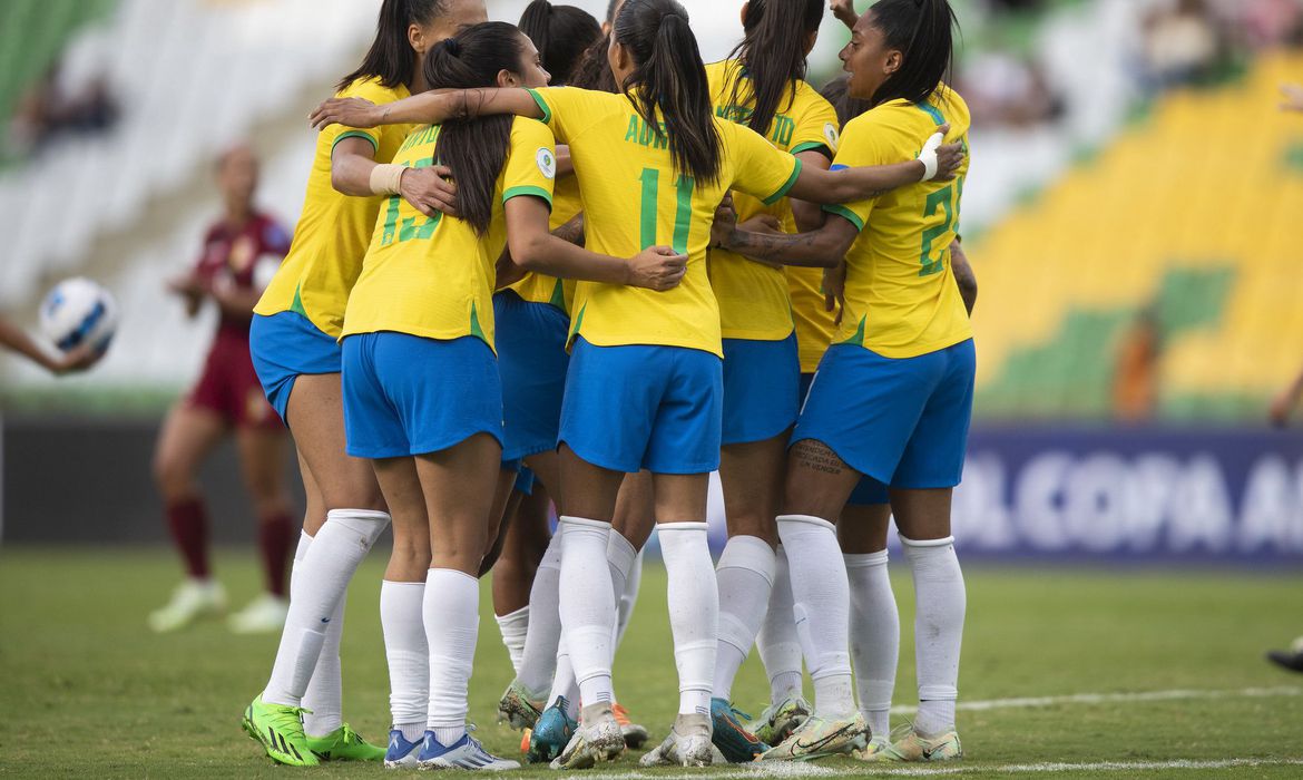Hoje tem estreia do Brasil na Copa do Mundo Feminina, jogo é contra o