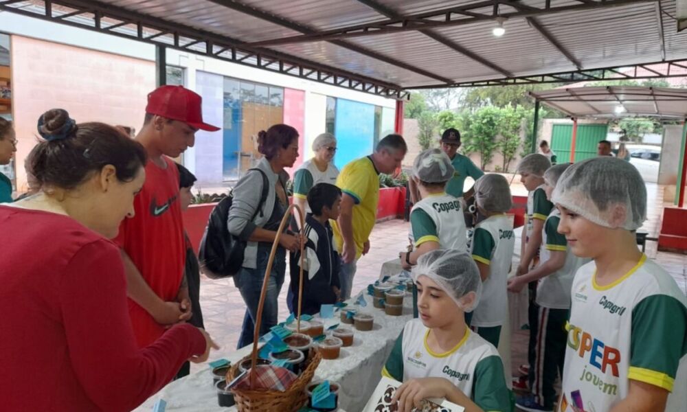 Cooperativa” de geleia de frutas de alunos da Escola Jean Piaget é  apresentada em encontro estadual – Portal Rondon